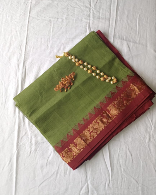 Green Gadwal Handloom Cotton Saree