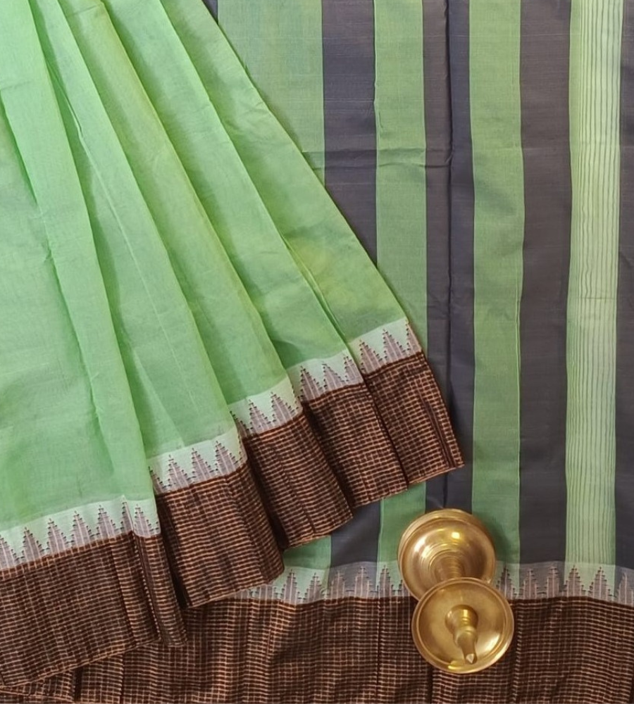 Green Gadwal cotton Fancy Border saree